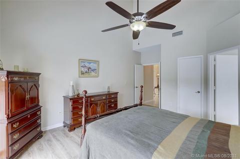 2960 E Budd Dr, Hollywood, FL 33026 photo 26