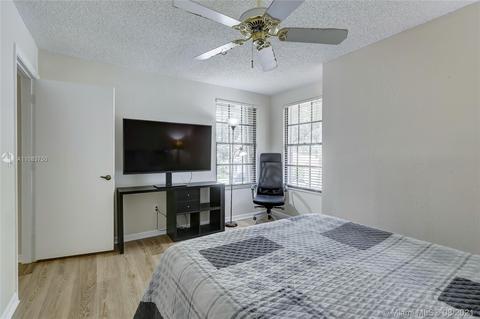 2960 E Budd Dr, Hollywood, FL 33026 photo 48