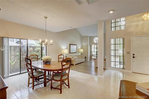 2960 E Budd Dr, Hollywood, FL 33026 photo 9