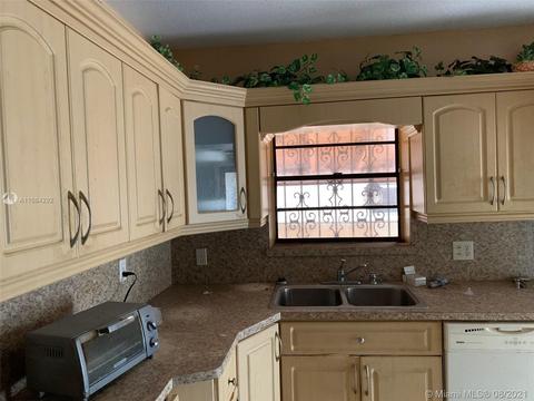 71 E 58th St, Hialeah, FL 33013 photo 4