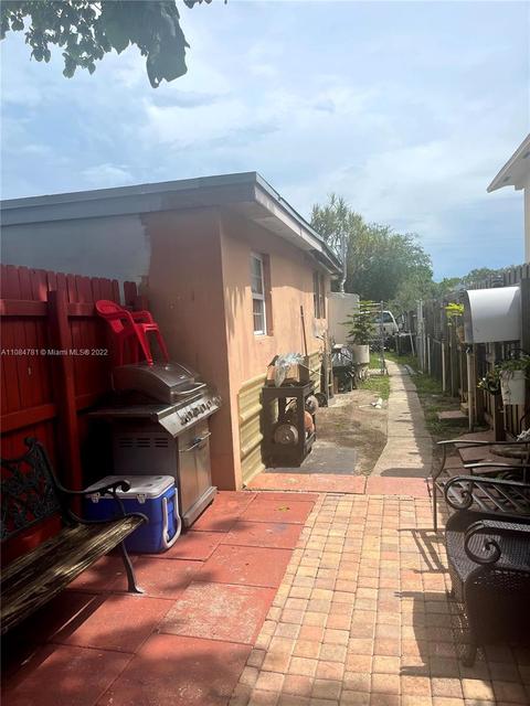 317 E 8th St, Hialeah, FL 33010 photo 2