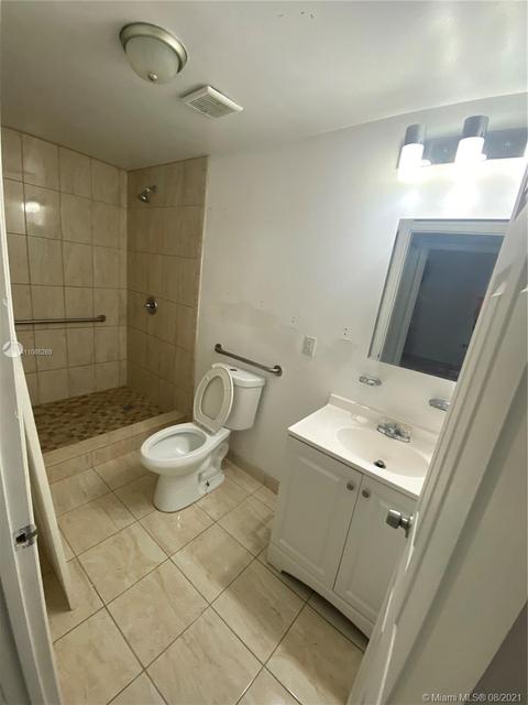 570 E 48th St, Hialeah, FL 33013 photo 11