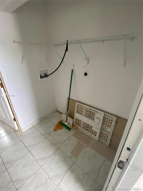 570 E 48th St, Hialeah, FL 33013 photo 16