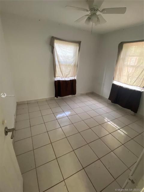 570 E 48th St, Hialeah, FL 33013 photo 13