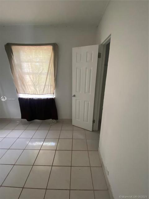 570 E 48th St, Hialeah, FL 33013 photo 14