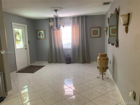 65 E 13th St, Hialeah, FL 33010 photo 4