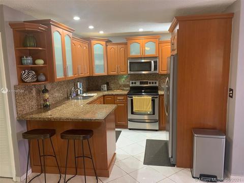 65 E 13th St, Hialeah, FL 33010 photo 3