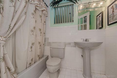 650 Dunad Ave, Opa Locka, FL 33054 photo 22