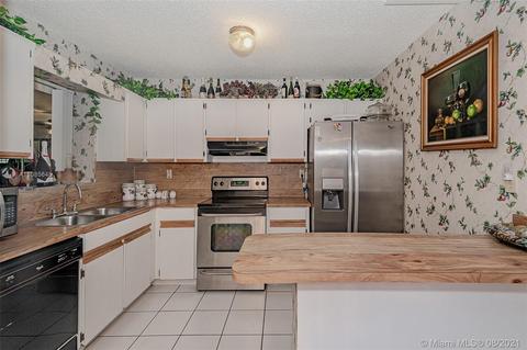 650 Dunad Ave, Opa Locka, FL 33054 photo 10