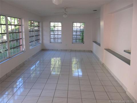 751 NE 4th Pl, Hialeah, FL 33010 photo 12