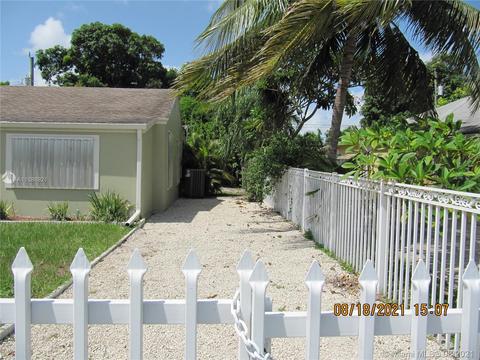 751 NE 4th Pl, Hialeah, FL 33010 photo 5