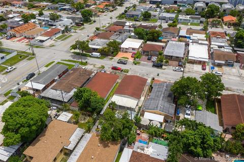4448 E 9th Ct, Hialeah, FL 33013 photo 31