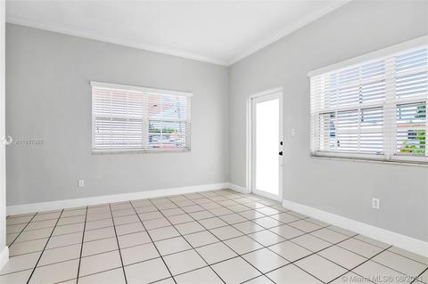 4448 E 9th Ct, Hialeah, FL 33013 photo 14