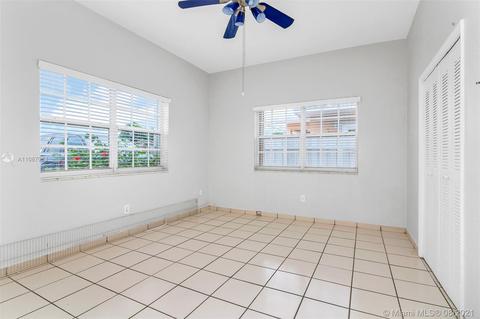 4448 E 9th Ct, Hialeah, FL 33013 photo 13