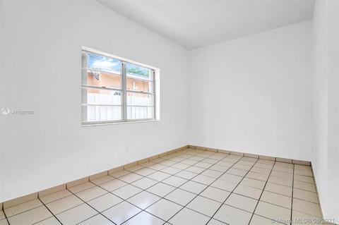 4448 E 9th Ct, Hialeah, FL 33013 photo 7