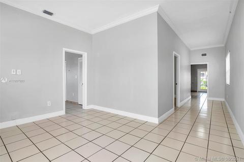 4448 E 9th Ct, Hialeah, FL 33013 photo 15