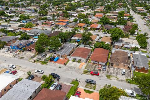 4448 E 9th Ct, Hialeah, FL 33013 photo 23