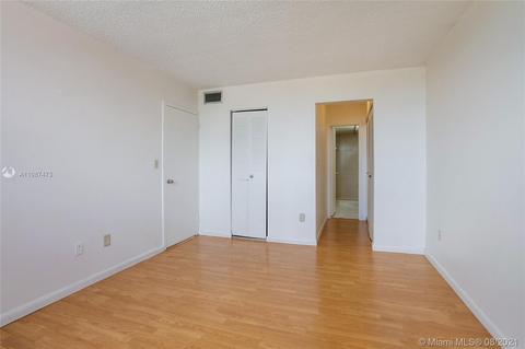 30 E 39th St #304, Hialeah, FL 33013 photo 9