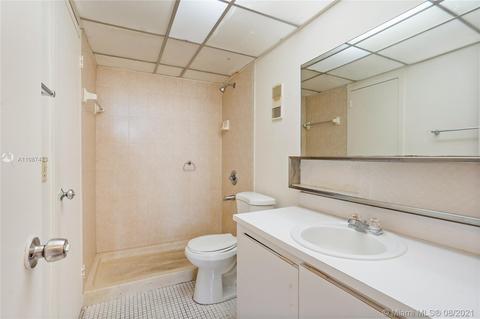 30 E 39th St #304, Hialeah, FL 33013 photo 10