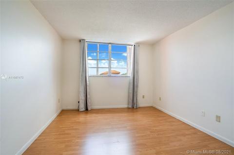 30 E 39th St #304, Hialeah, FL 33013 photo 8