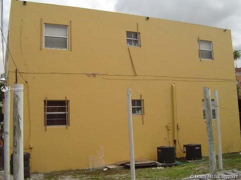 517 E 23rd St, Hialeah, FL 33013 photo 2