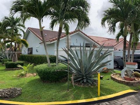 4527 SW 143rd Pl E, Miami, FL 33175 photo 2