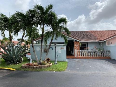 4527 SW 143rd Pl E, Miami, FL 33175 photo 1