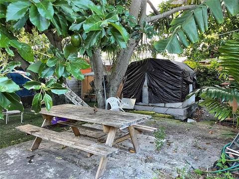 571 SE 7th St, Hialeah, FL 33010 photo 31