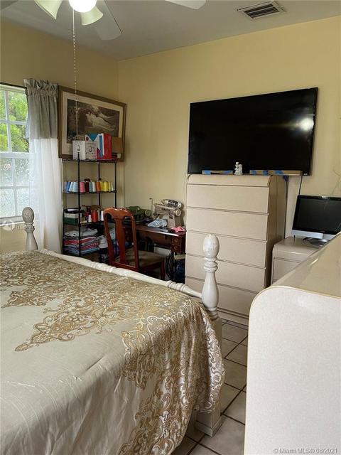 571 SE 7th St, Hialeah, FL 33010 photo 21