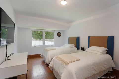 1045 Mariner Dr, Key Biscayne, FL 33149 photo 13