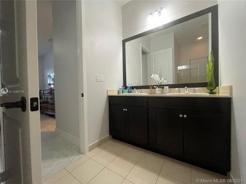 9853 W 32nd Ln, Hialeah, FL 33018 photo 10