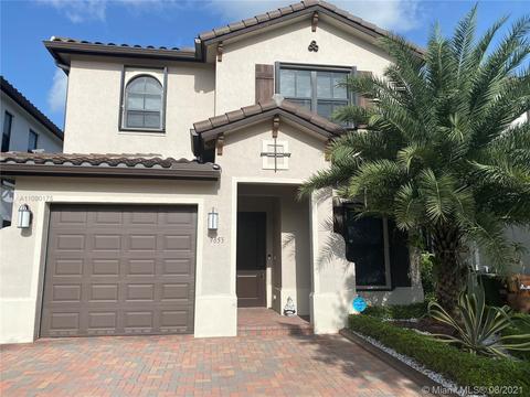9853 W 32nd Ln, Hialeah, FL 33018 photo 1