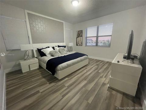 9853 W 32nd Ln, Hialeah, FL 33018 photo 15