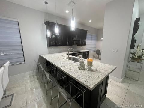 9853 W 32nd Ln, Hialeah, FL 33018 photo 4