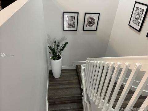 9853 W 32nd Ln, Hialeah, FL 33018 photo 12