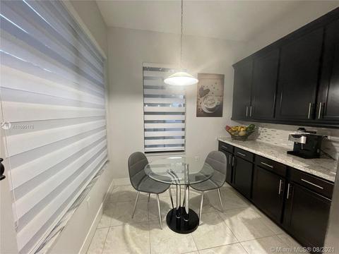 9853 W 32nd Ln, Hialeah, FL 33018 photo 5