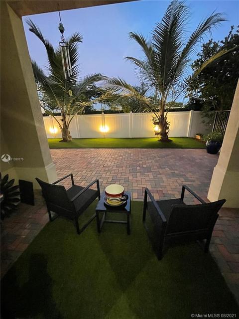 9853 W 32nd Ln, Hialeah, FL 33018 photo 22