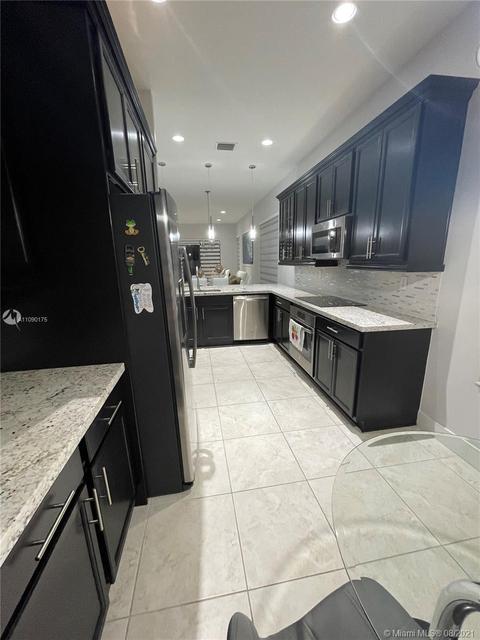 9853 W 32nd Ln, Hialeah, FL 33018 photo 7