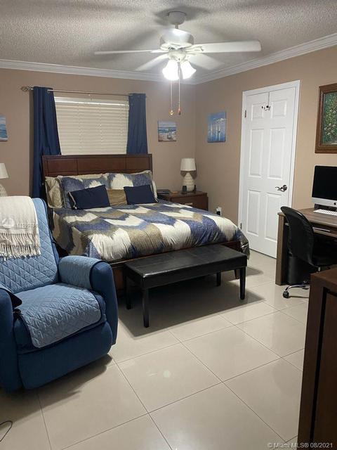 7541 W 33rd Ln, Hialeah, FL 33018 photo 3
