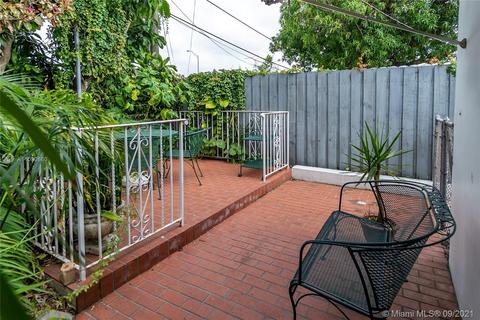 126 E 9th Ct, Hialeah, FL 33010 photo 12