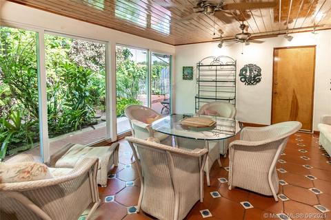 126 E 9th Ct, Hialeah, FL 33010 photo 6