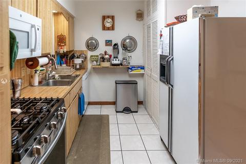 126 E 9th Ct, Hialeah, FL 33010 photo 4