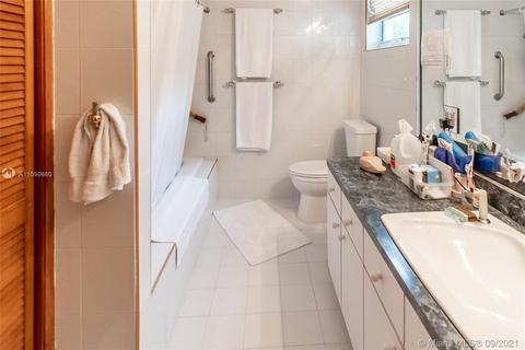 126 E 9th Ct, Hialeah, FL 33010 photo 18