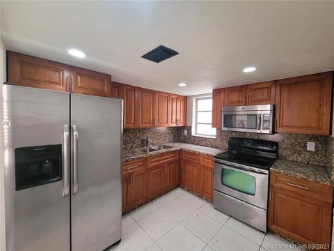 337 E 42nd St, Hialeah, FL 33013 photo 1