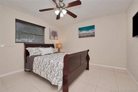 5300 Pierce St, Hollywood, FL 33021 photo 11