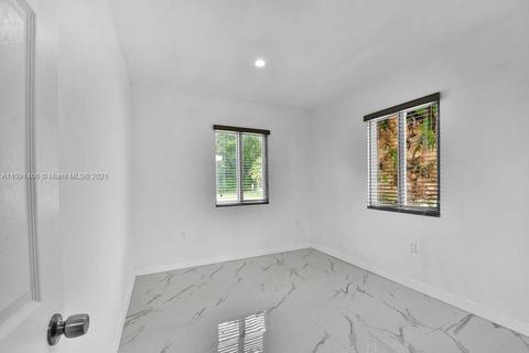 7902 SW 68th Ave, South Miami, FL 33143 photo 23