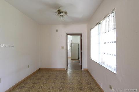 830 E 16th Pl, Hialeah, FL 33010 photo 4