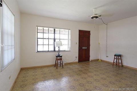 830 E 16th Pl, Hialeah, FL 33010 photo 2