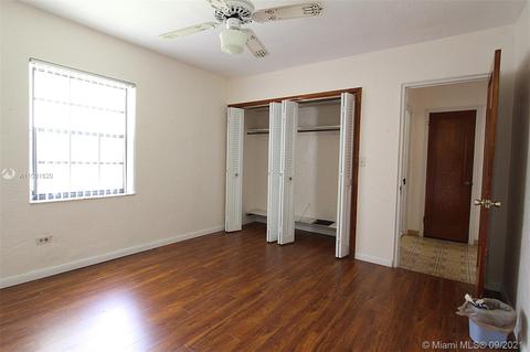 830 E 16th Pl, Hialeah, FL 33010 photo 9