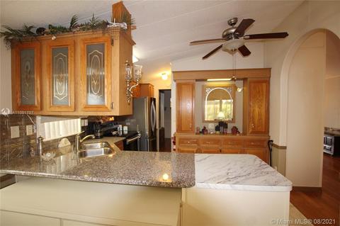 5571 SE 64th Ave, Okeechobee, FL 34974 photo 8